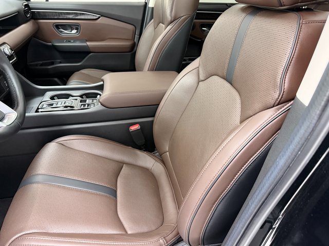 Used 2025 Honda Pilot Elite image 26