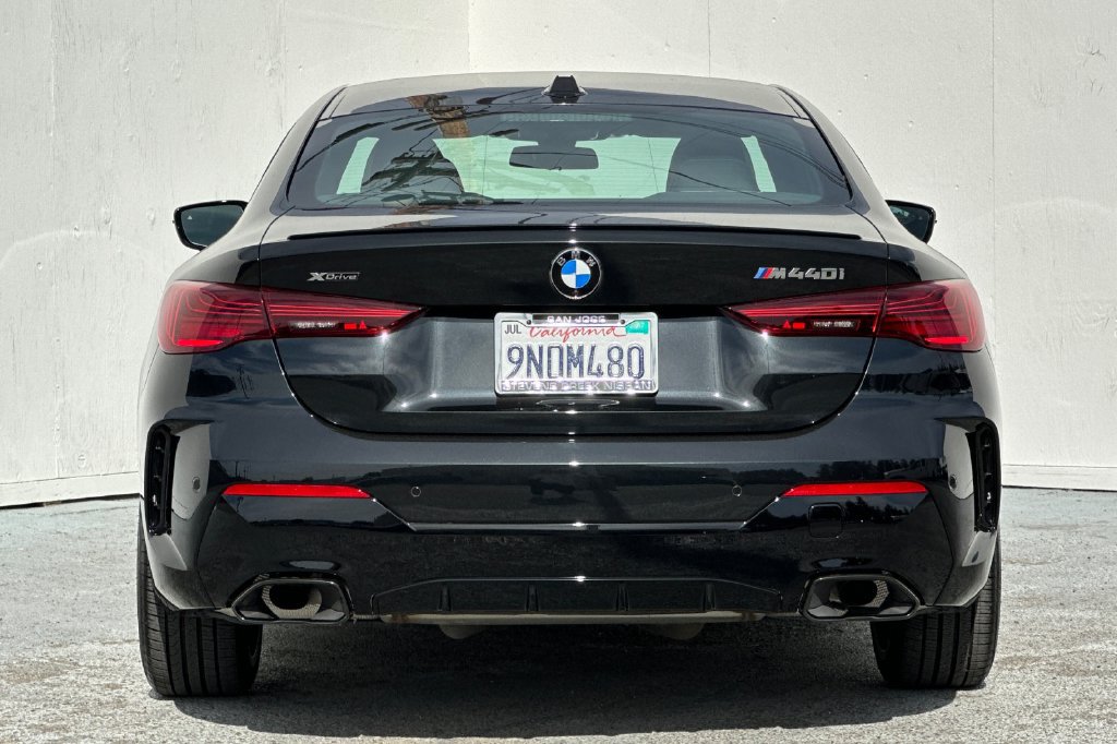 Used 2025 BMW 440i xDrive Coupe w/ Premium Package AWD/4WD image 4