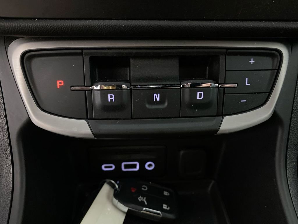 Used 2023 GMC Terrain SLE w/ Driver Convenience Package image 19