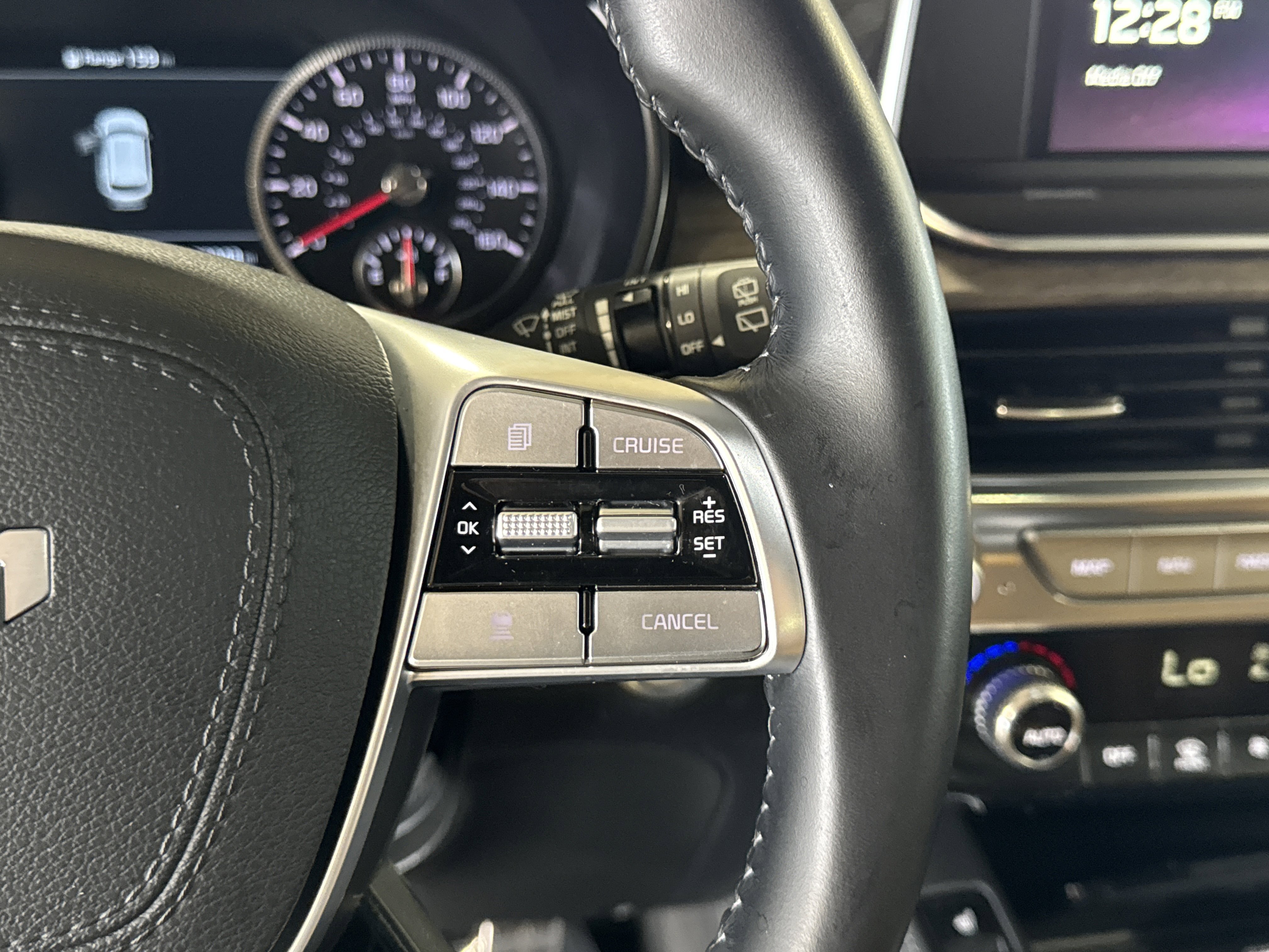 Used 2022 Kia Telluride SX w/ Towing Package image 24