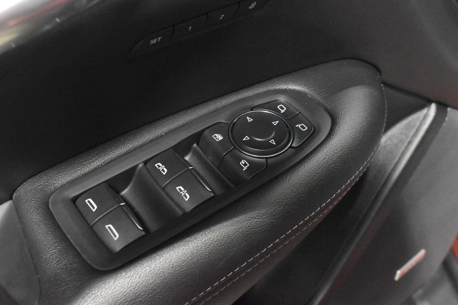 Used 2021 Cadillac XT5 Premium Luxury w/ LPO, Floor Liner Package FWD image 10