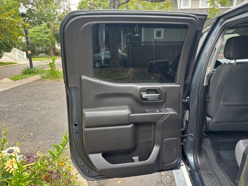 Used 2019 Chevrolet Silverado 1500 LT w/ All-Star Edition AWD/4WD image 13