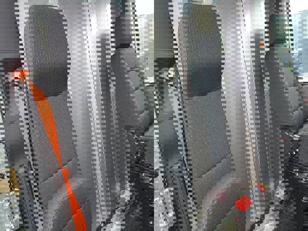 New 2025 Chevrolet Brightdrop 600 w/ Power Door Package image 10