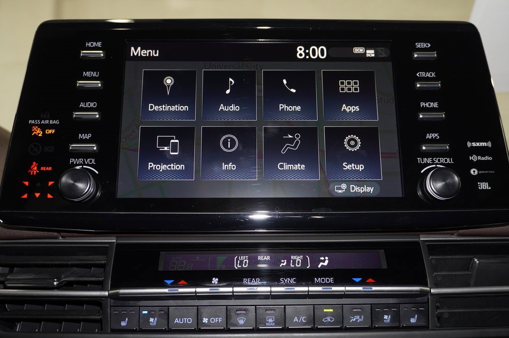 Used 2021 Toyota Sienna Platinum image 17