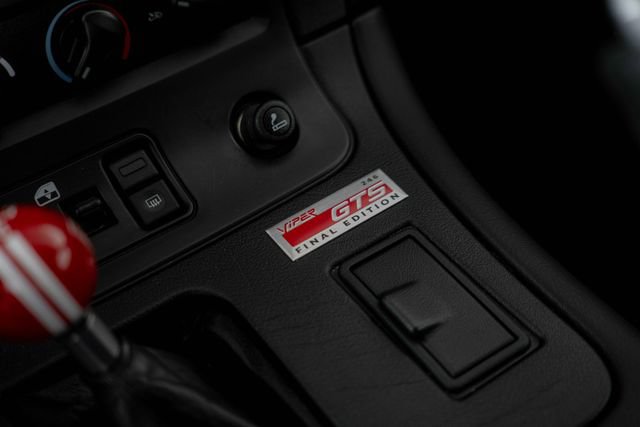 Used 2002 Dodge Viper GTS RWD image 23