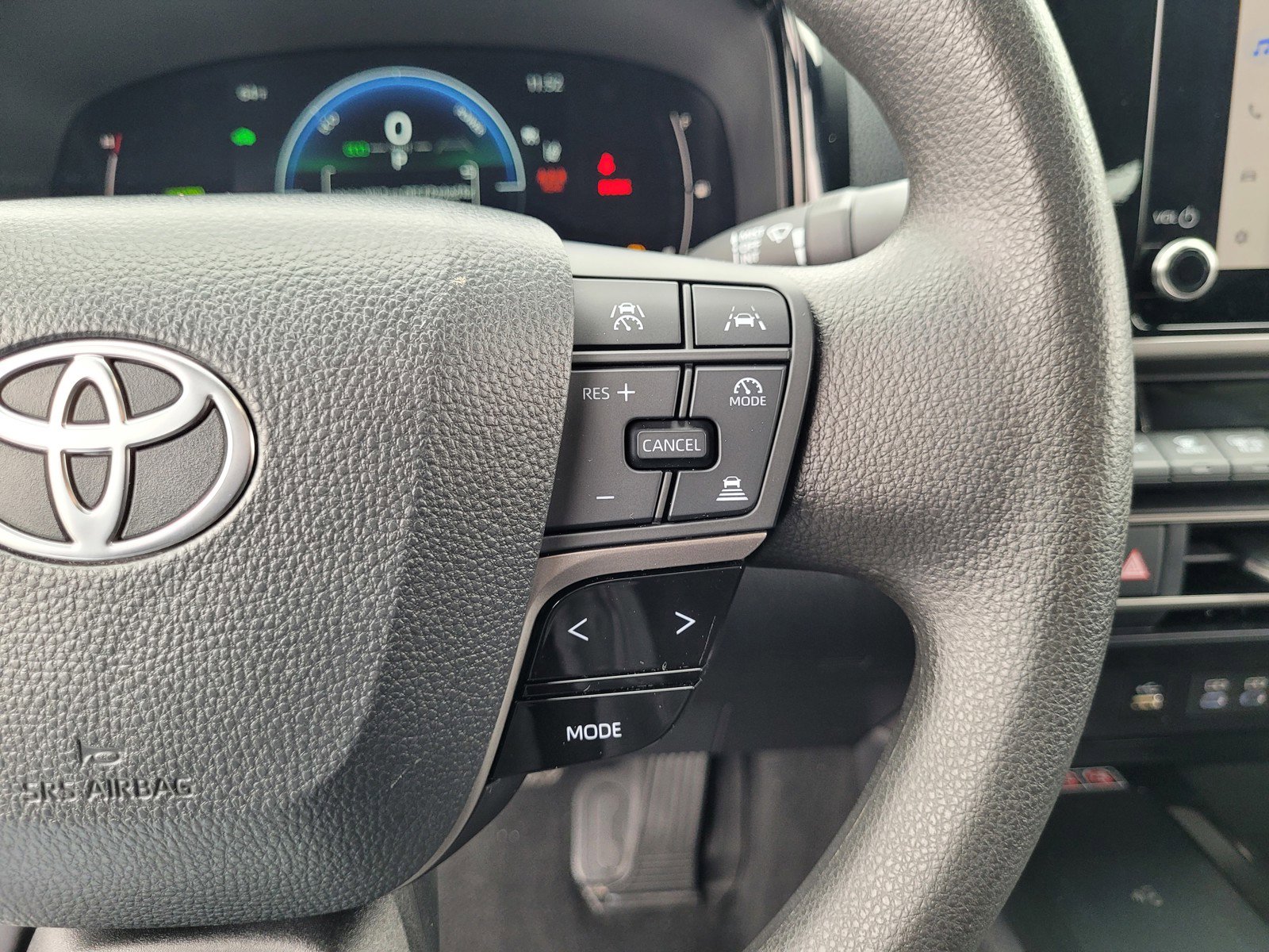 Used 2025 Toyota Camry LE FWD image 22