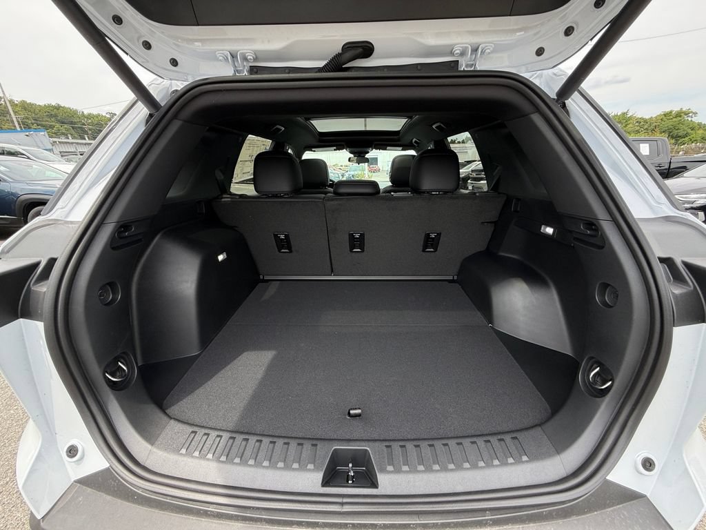 New 2027 Chevrolet Equinox RS FWD image 23