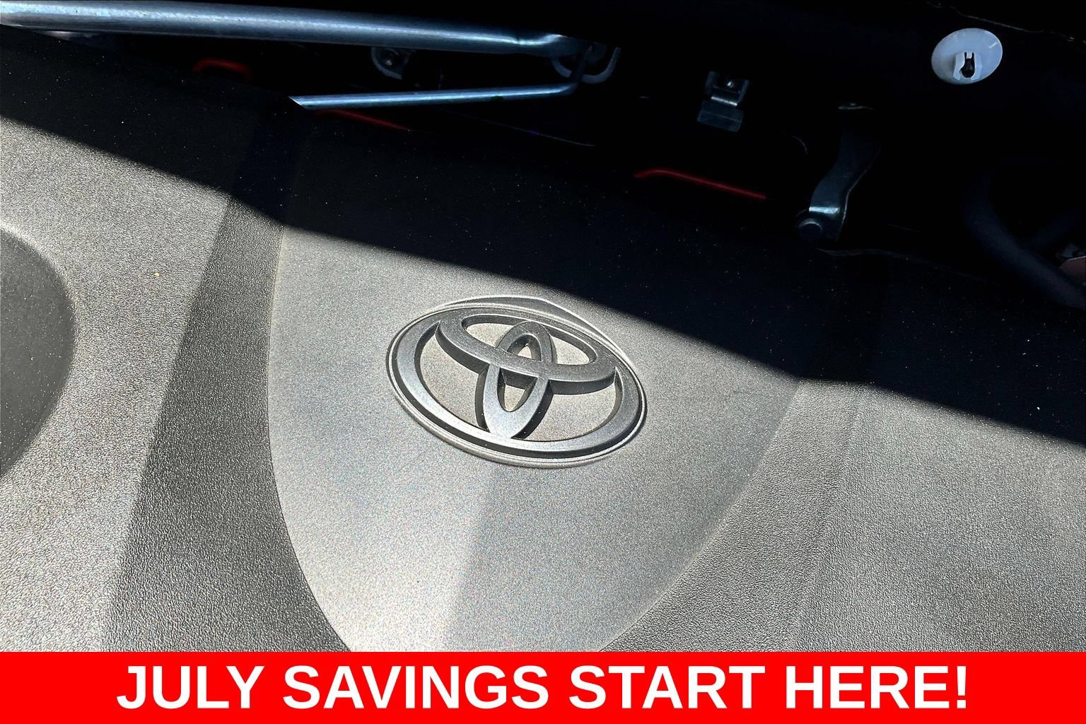 Used 2021 Toyota RAV4 LE AWD/4WD image 41