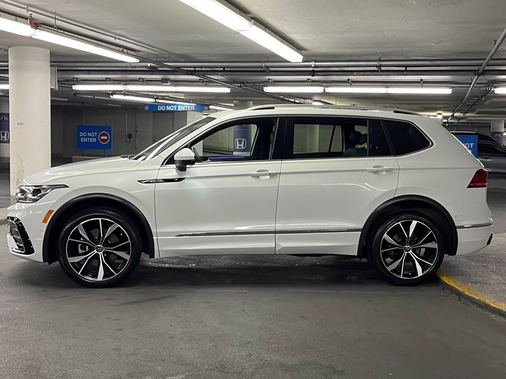 Used 2023 Volkswagen Tiguan SEL R-Line AWD/4WD image 34