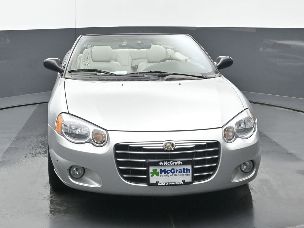 Used 2005 Chrysler Sebring Limited image 4