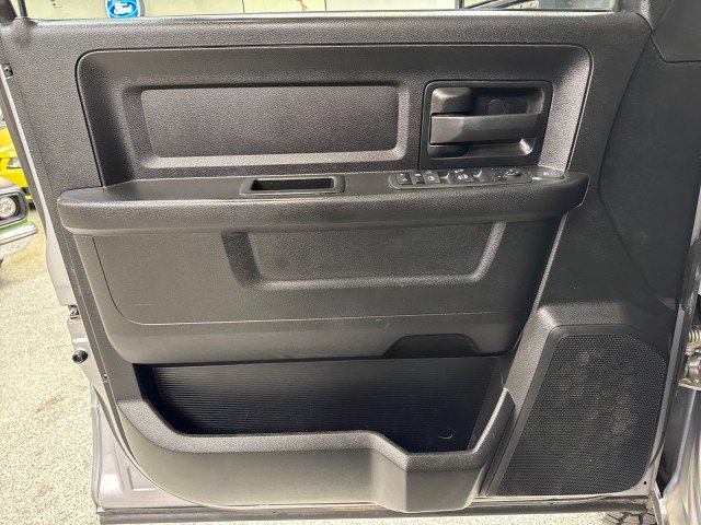 Used 2023 RAM 3500 Tradesman w/ Chrome Appearance Group image 22