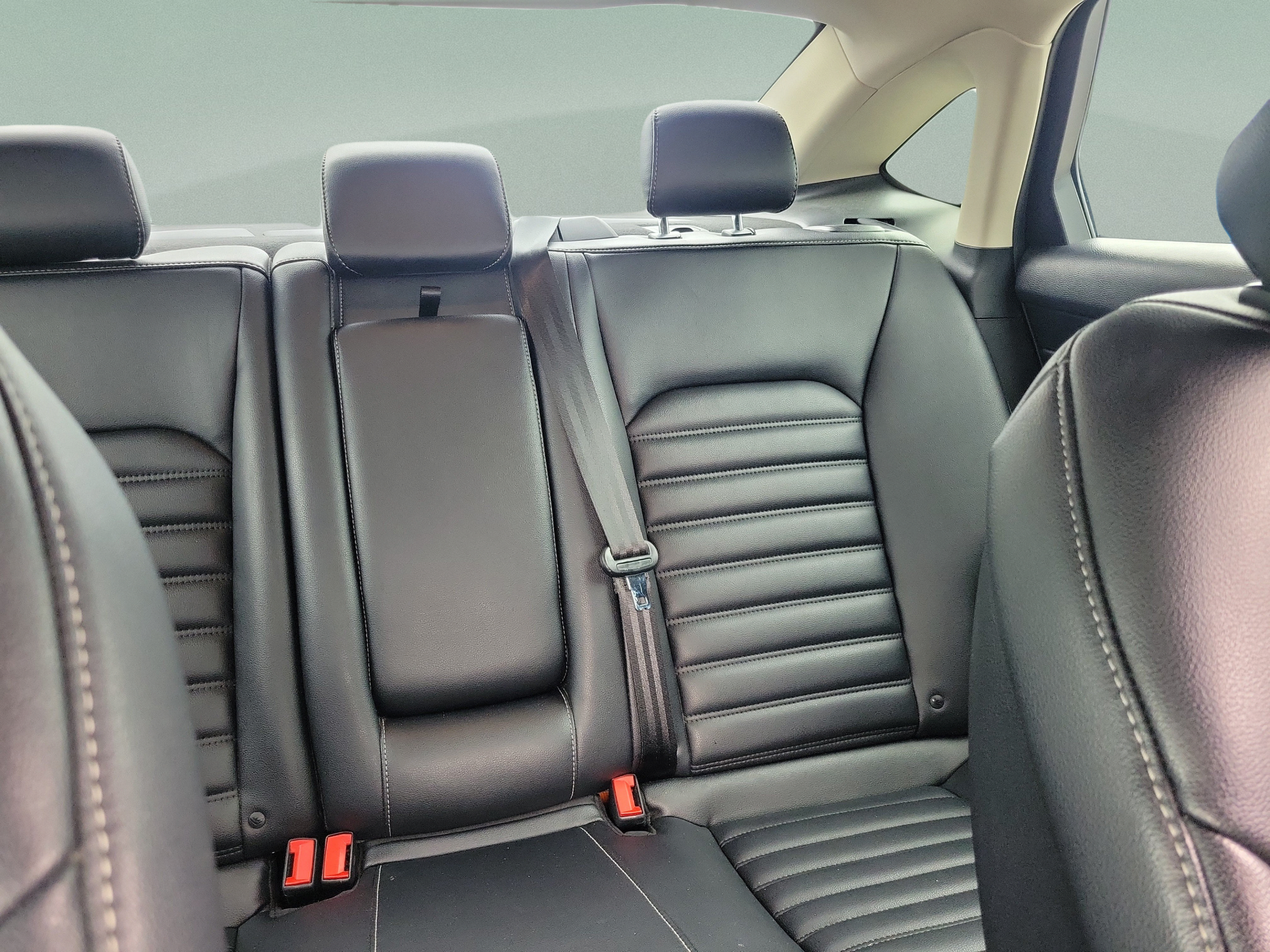 Used 2020 Ford Fusion SEL FWD image 10