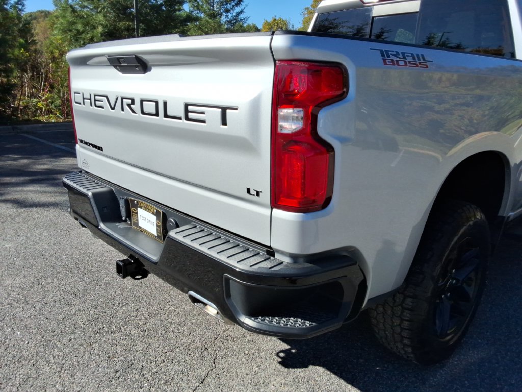 Certified 2022 Chevrolet Silverado 1500 LT Trail Boss w/ Convenience Package II AWD/4WD image 17