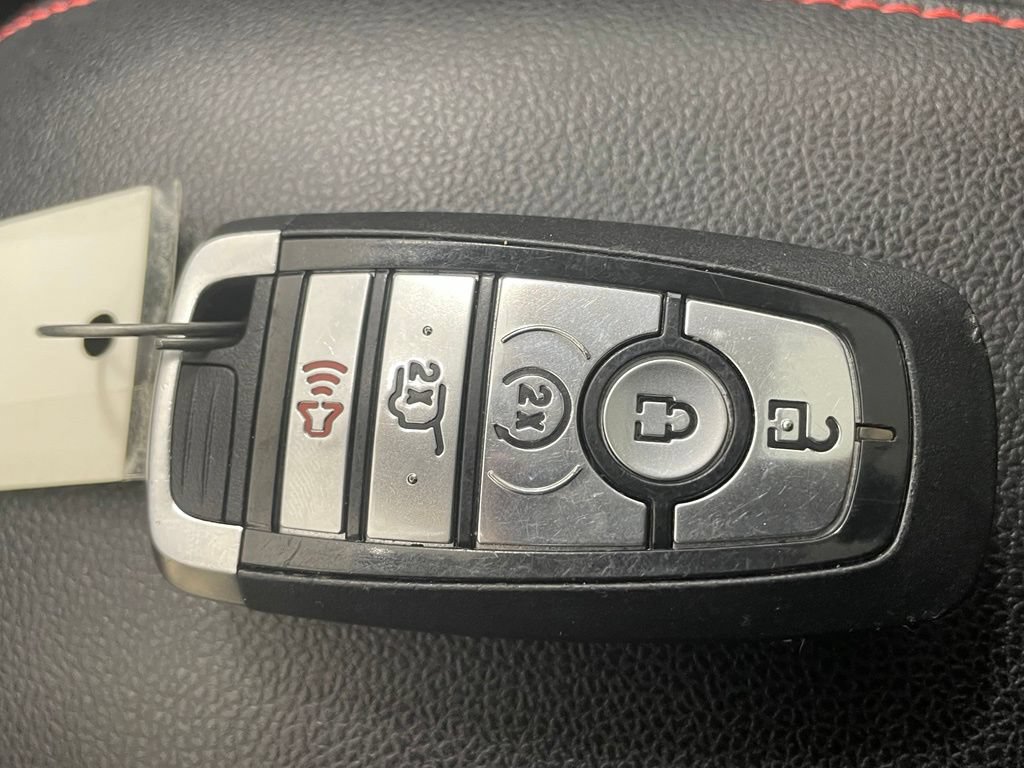 Used 2022 Ford Escape SEL w/ SEL Stealth AWD Package image 34