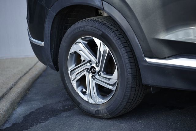 Used 2021 Hyundai Santa Fe SEL w/ Convenience Package image 6