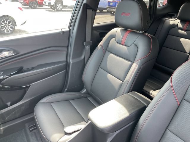 New 2026 Chevrolet Trax RS w/ Sunroof Package FWD image 24