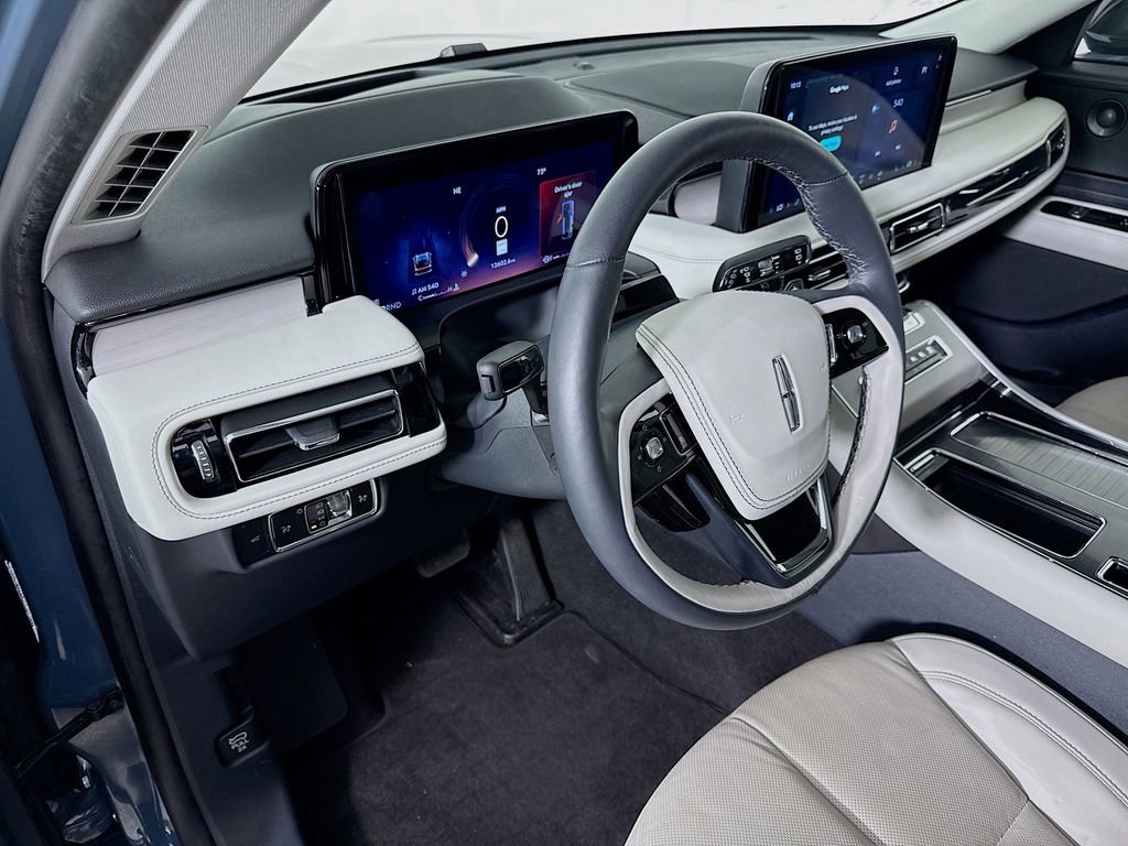 Used 2025 Lincoln Aviator Reserve w/ Illumination Package RWD image 9