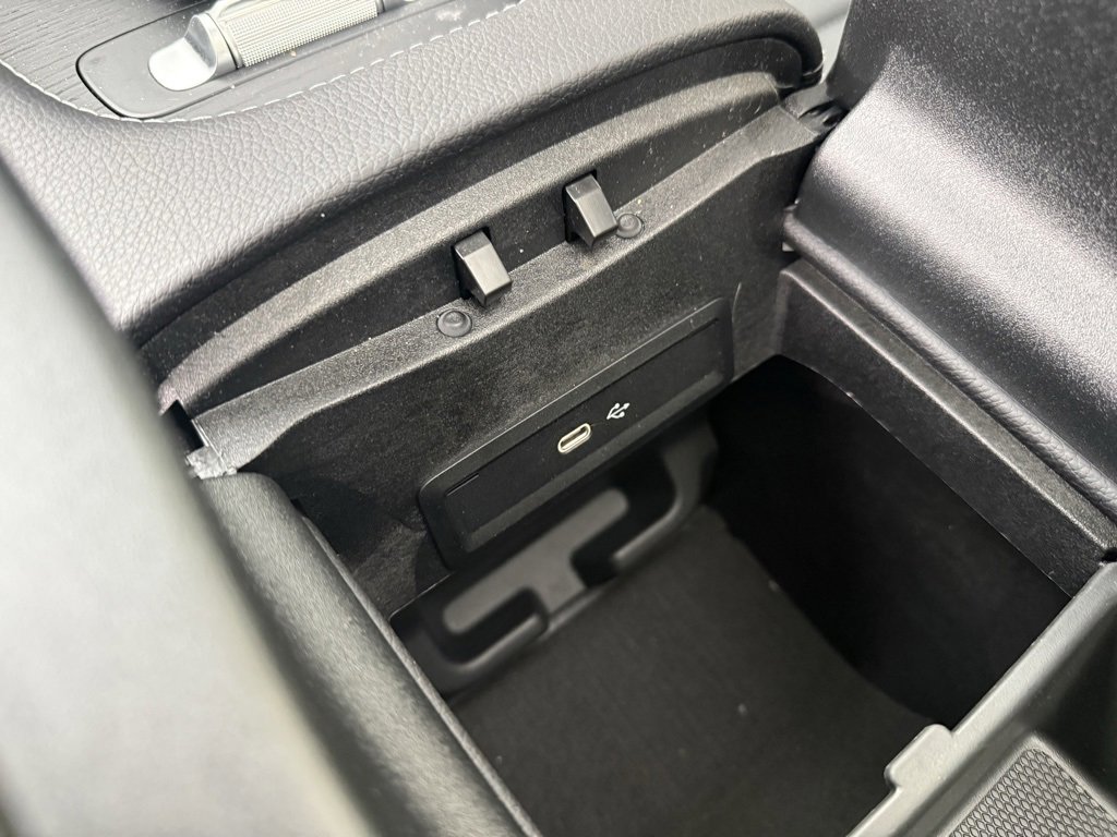 Used 2025 Mercedes-Benz GLS 450 4MATIC image 31