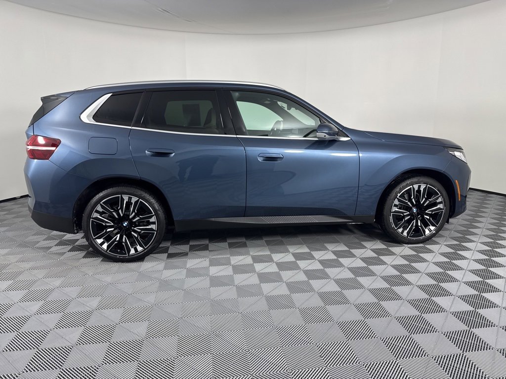 Used 2025 BMW X3 xDrive30i w/ Premium Package image 9