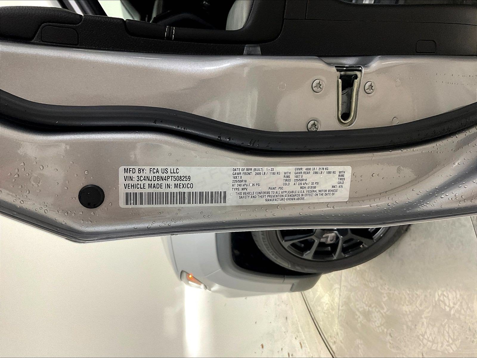 Used 2023 Jeep Compass Latitude AWD/4WD image 19