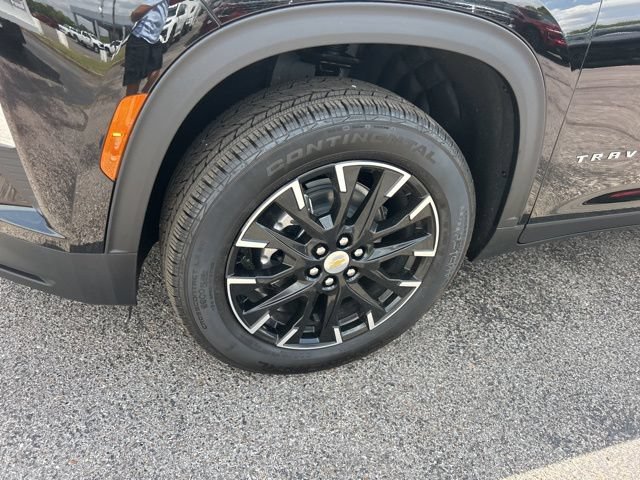 New 2026 Chevrolet Traverse LT w/ Sun and Wheel Package FWD image 10