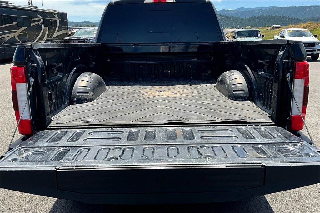Used 2019 Ford F350 Platinum w/ Platinum Ultimate Package image 18