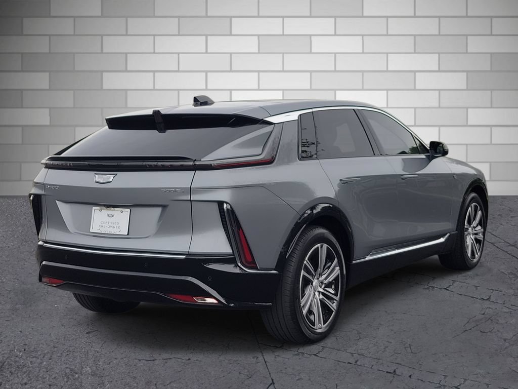 Certified 2024 Cadillac Lyriq Luxury AWD/4WD image 5