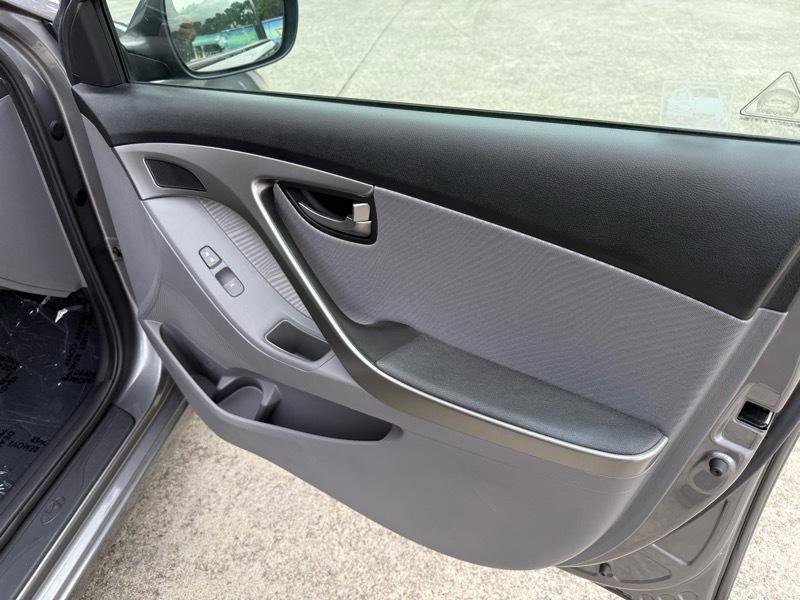 Used 2012 Hyundai Elantra GLS w/ Preferred Pkg 3 FWD image 35
