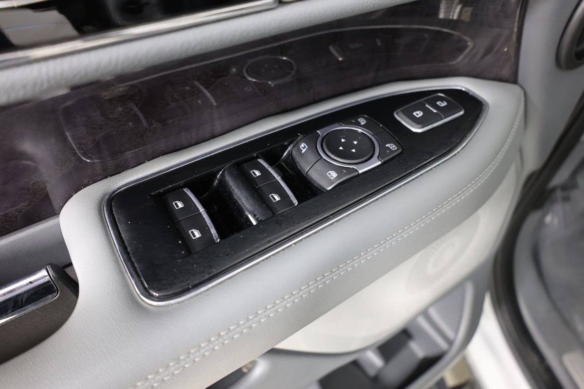 Used 2018 Lincoln Navigator Reserve w/ Technology Package AWD/4WD image 25