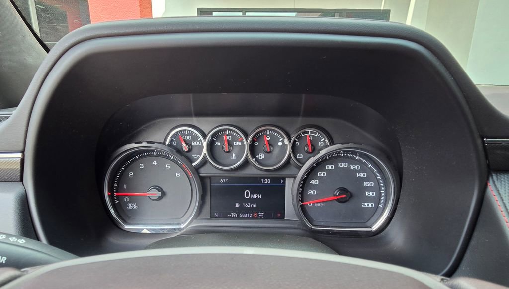 Used 2021 Chevrolet Tahoe RST w/ Luxury Package AWD/4WD image 32
