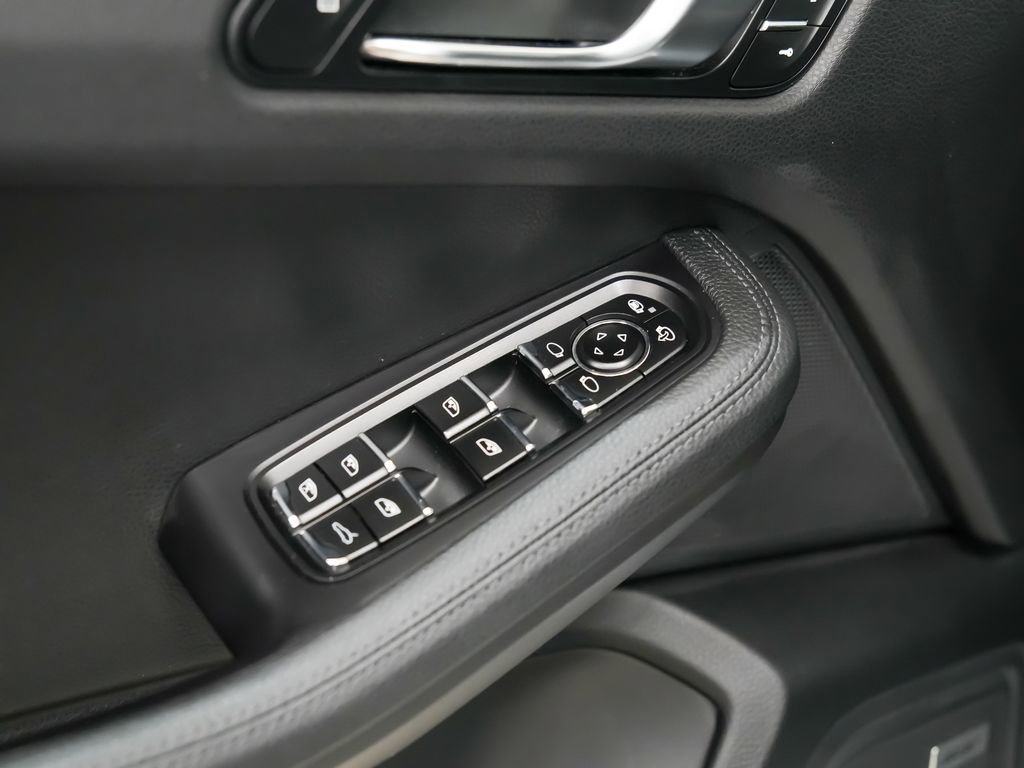 Certified 2021 Porsche Macan S AWD/4WD image 23