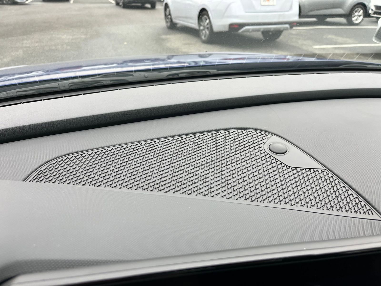 Used 2025 Hyundai Elantra SEL image 17