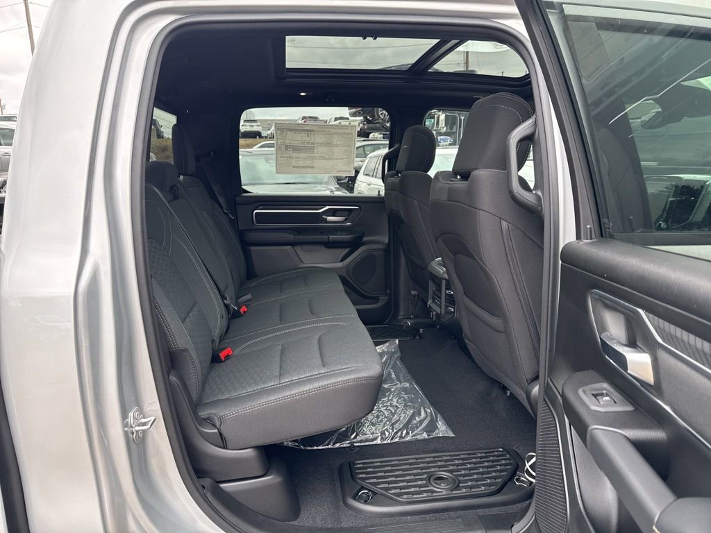 New 2026 RAM 1500 4x4 Crew Cab image 28