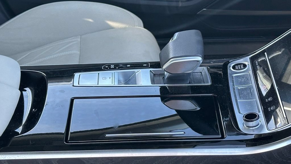Used 2023 Audi A8 L 3.0T w/ Comfort Plus Package AWD/4WD image 6