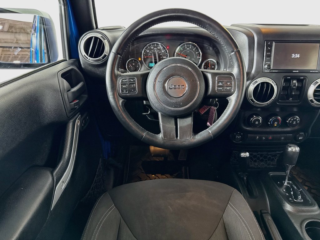 Used 2016 Jeep Wrangler Unlimited Sahara w/ Max Tow Package AWD/4WD image 21