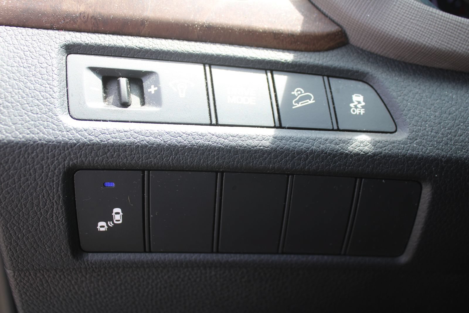 Used 2018 Hyundai Santa Fe Sport FWD image 28