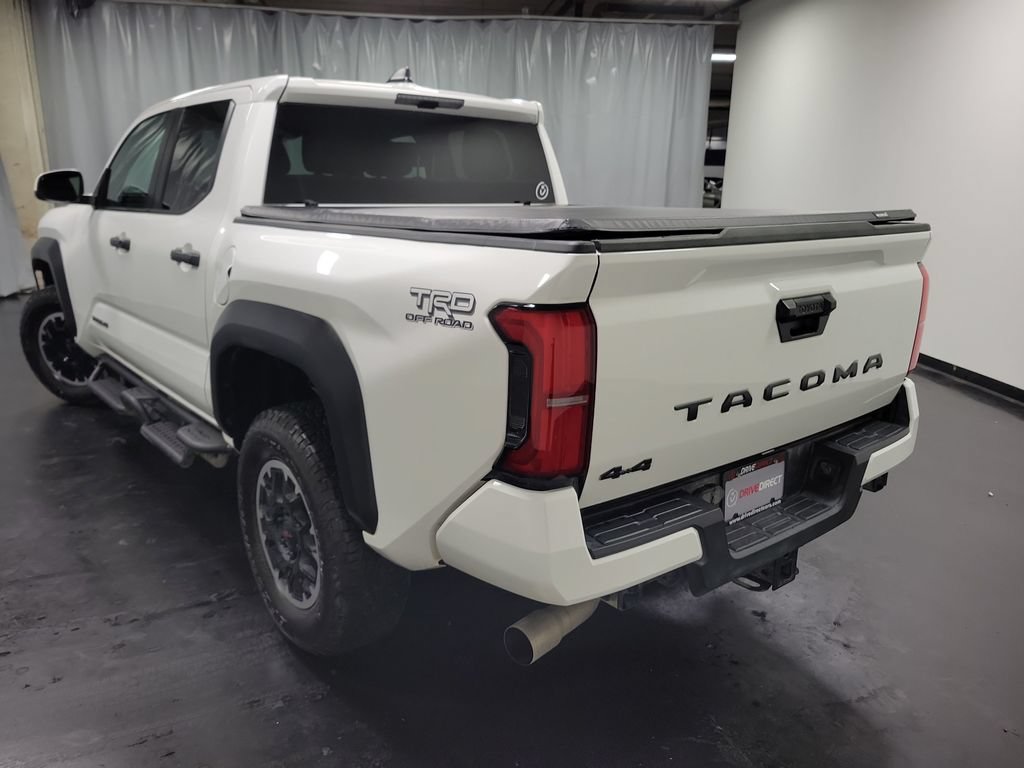 Used 2025 Toyota Tacoma TRD Off-Road AWD/4WD image 6