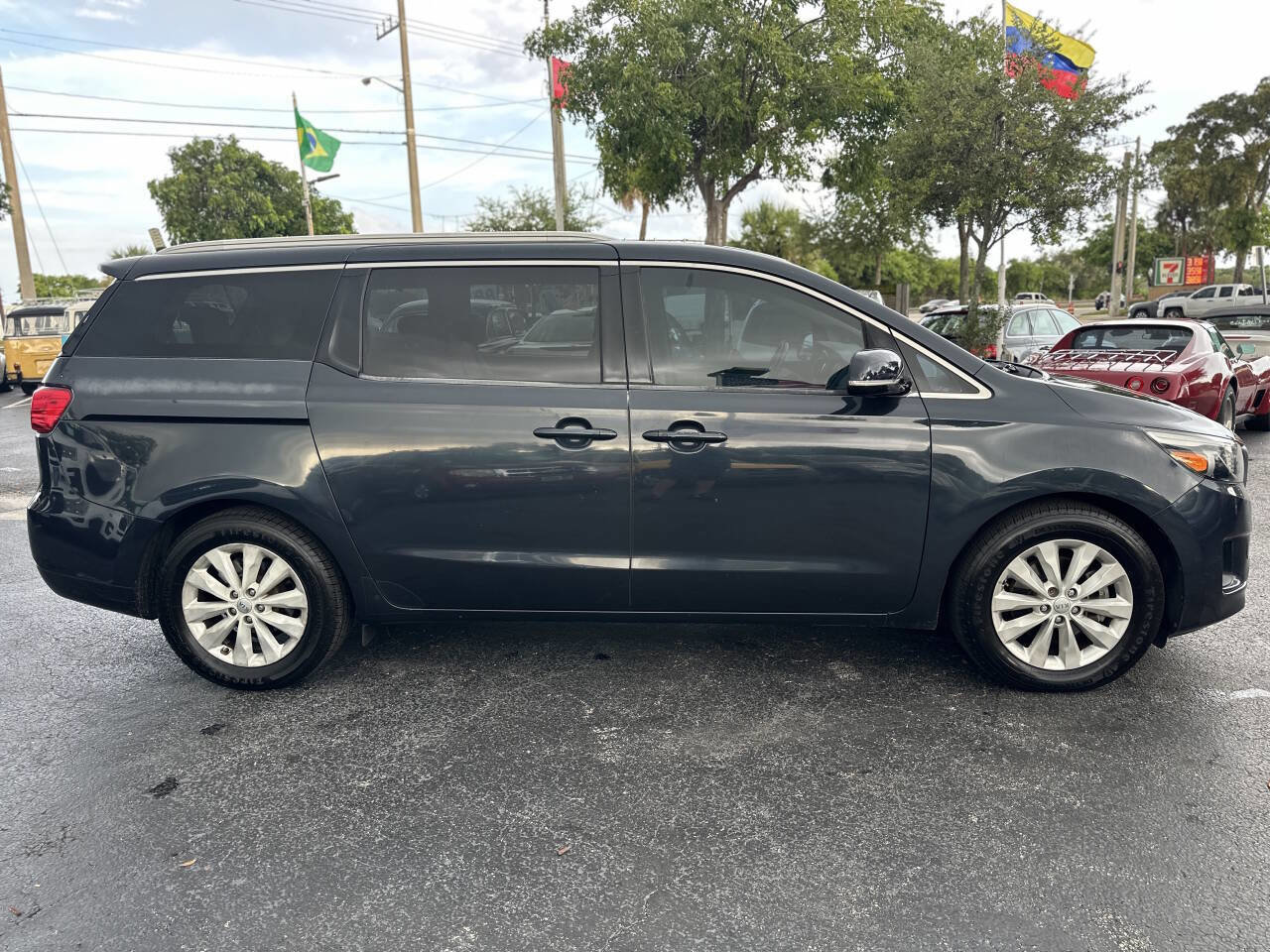 Used 2016 Kia Sedona EX image 8