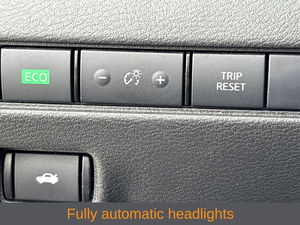 Used 2024 Nissan Sentra SV FWD image 10