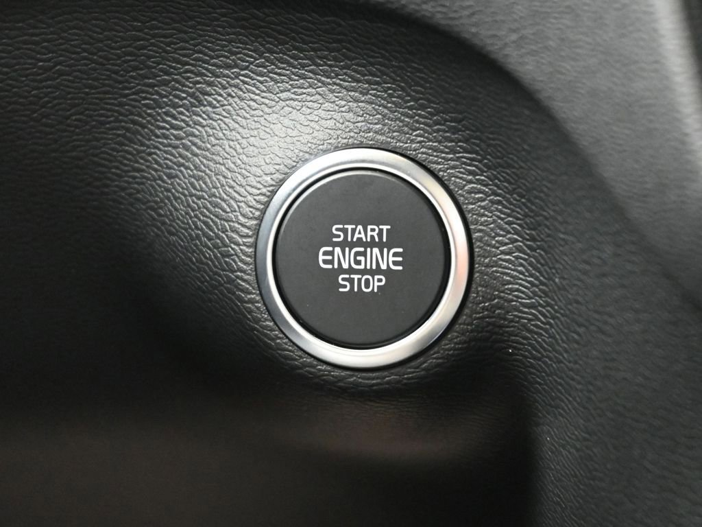 New 2026 Volvo XC40 B5 Ultra w/ Protection Package Premier image 33