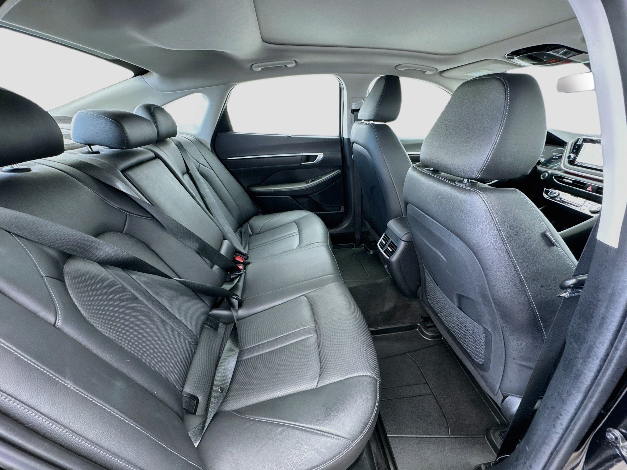 Used 2023 Hyundai Sonata Limited w/ Cargo Package FWD image 19