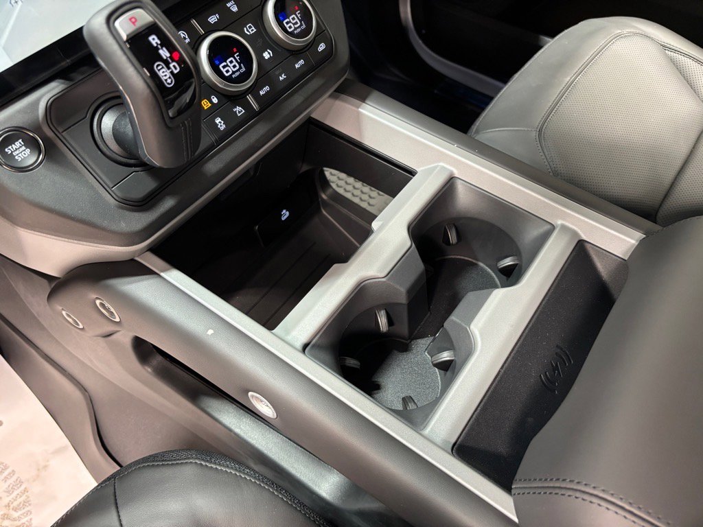 New 2026 Land Rover Defender 110 V8 image 13