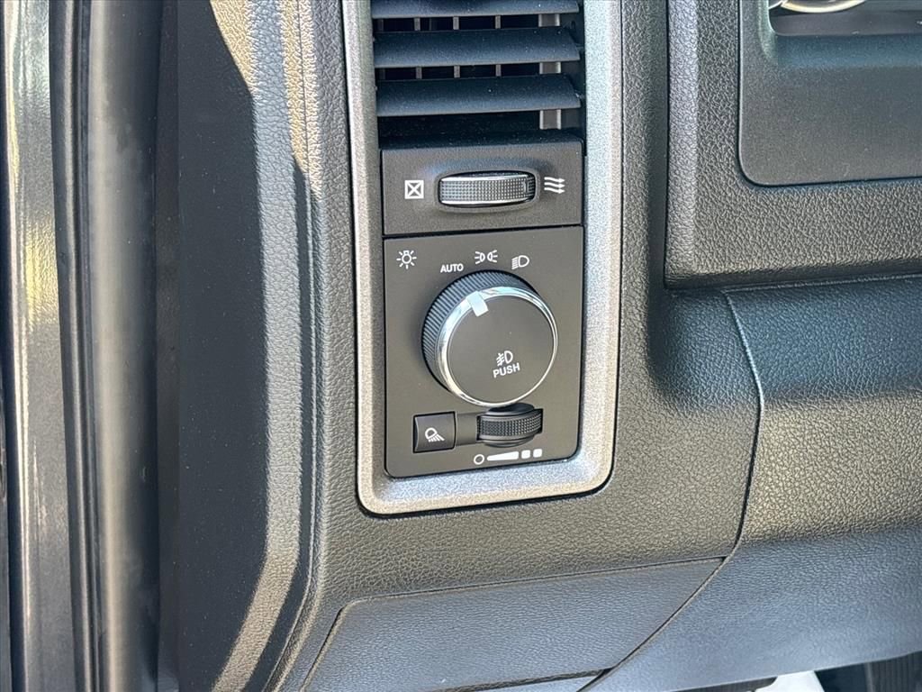 Used 2021 RAM 1500 Express w/ Wheel & Sound Group RWD image 27