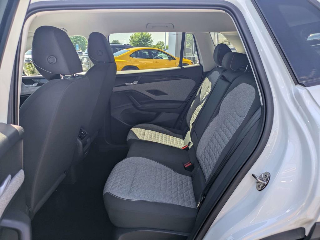 Certified 2025 Volkswagen Tiguan S FWD image 15