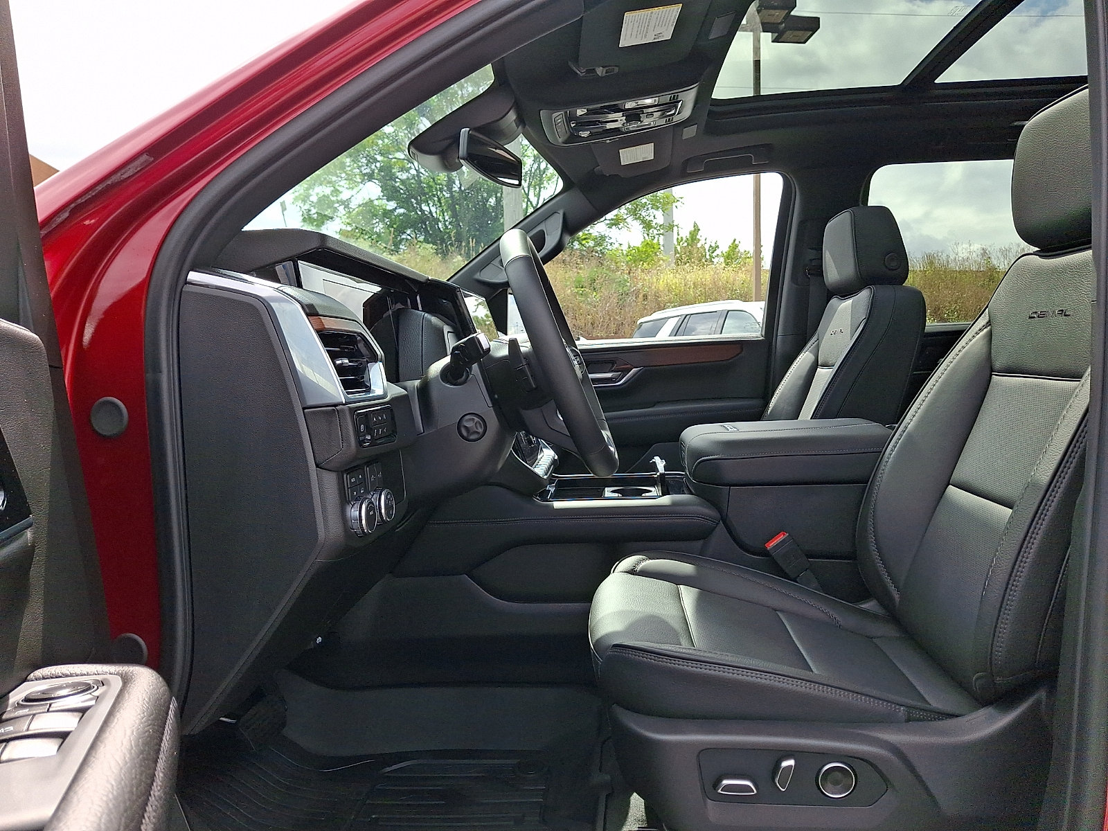 Certified 2026 GMC Yukon XL Denali w/ Sun & Power Step Package AWD/4WD image 15