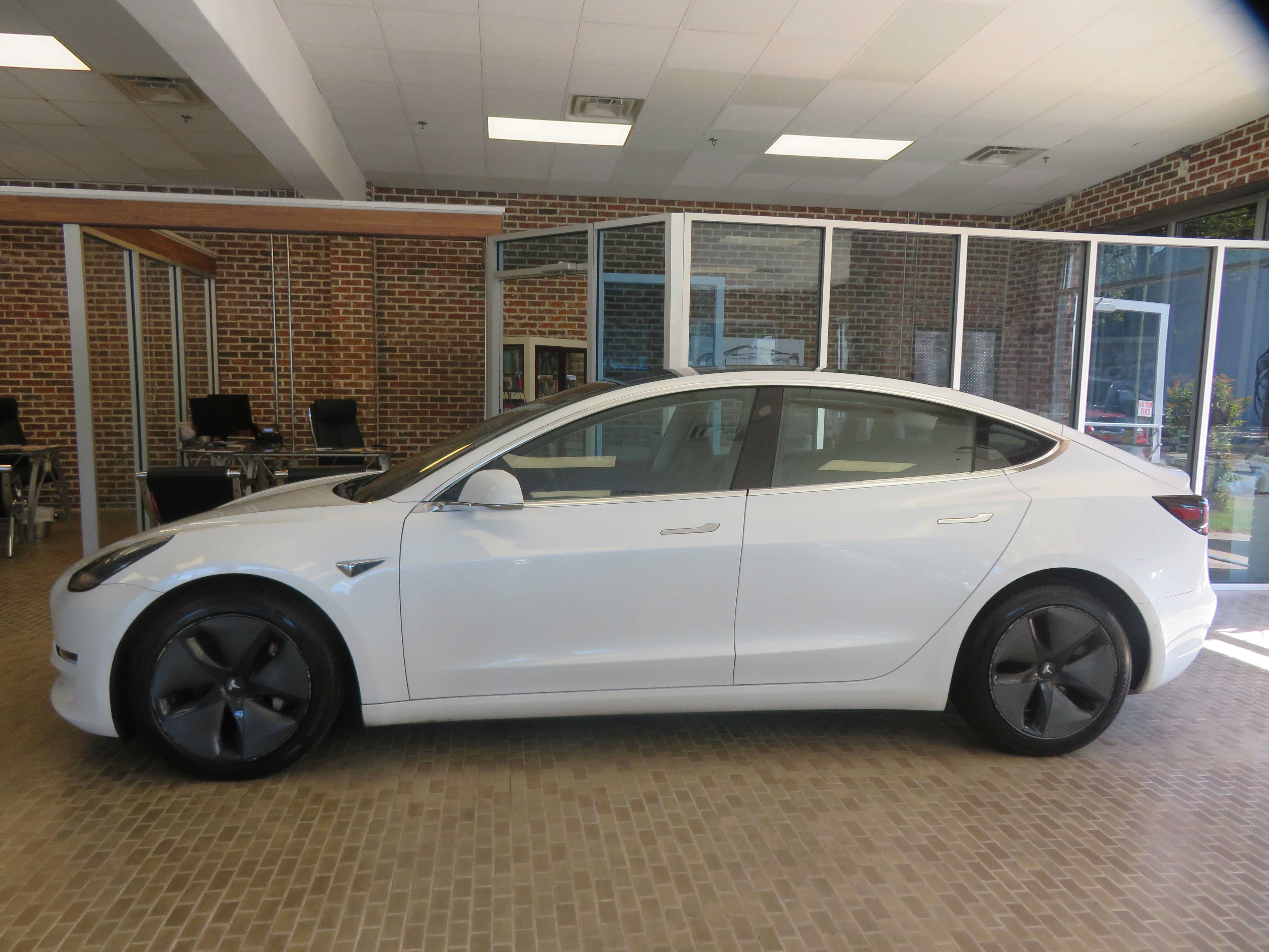 Used 2018 Tesla Model 3 Long Range AWD/4WD image 71
