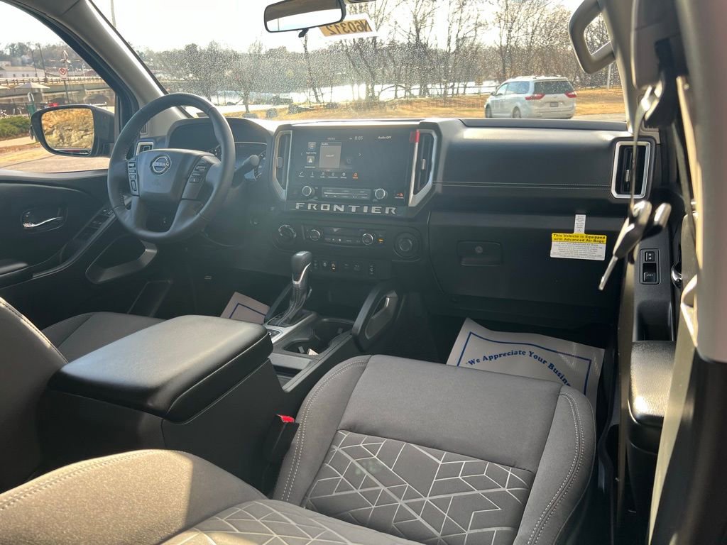 New 2026 Nissan Frontier SV w/ SV Convenience Package AWD/4WD image 9