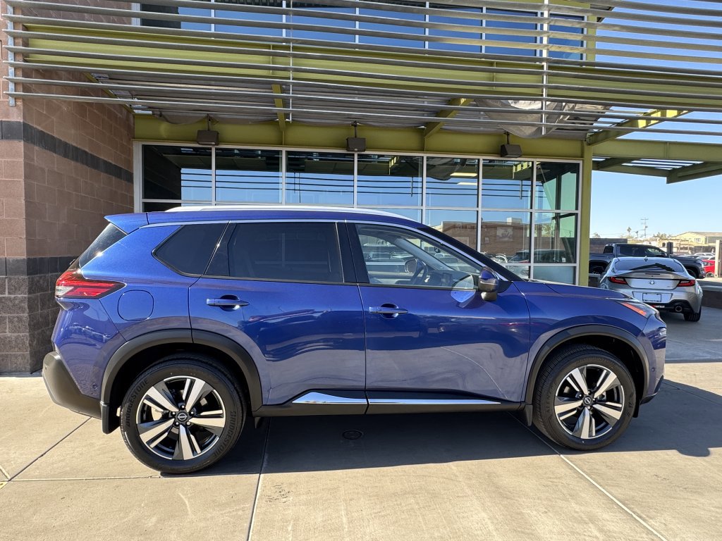 Used 2023 Nissan Rogue SL w/ SL Premium Package FWD image 9