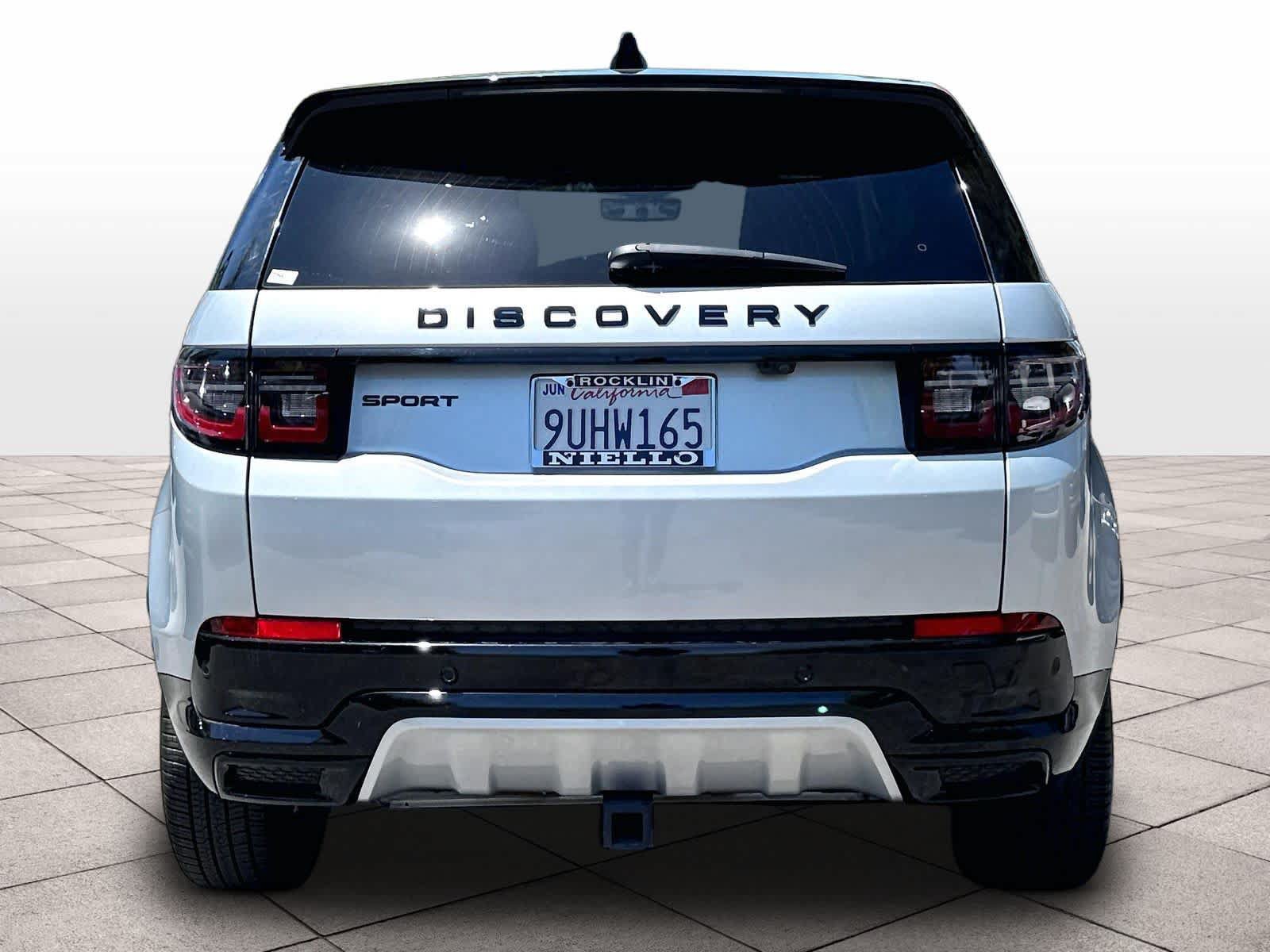 Used 2025 Land Rover Discovery Sport Dynamic SE AWD/4WD image 4