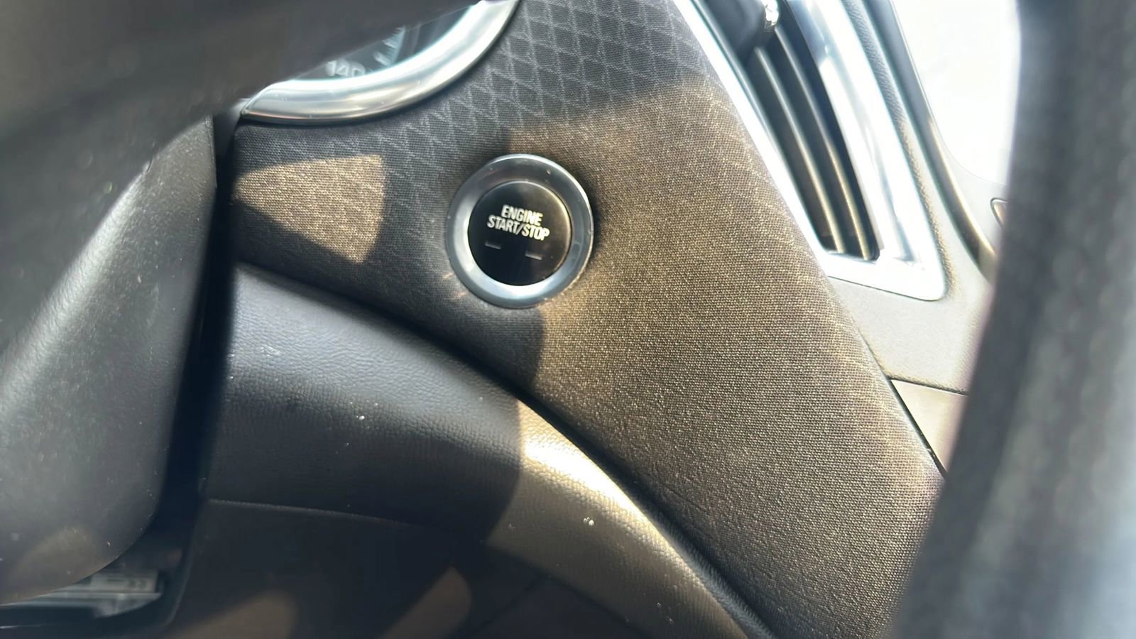 Used 2021 Chevrolet Malibu LT image 20